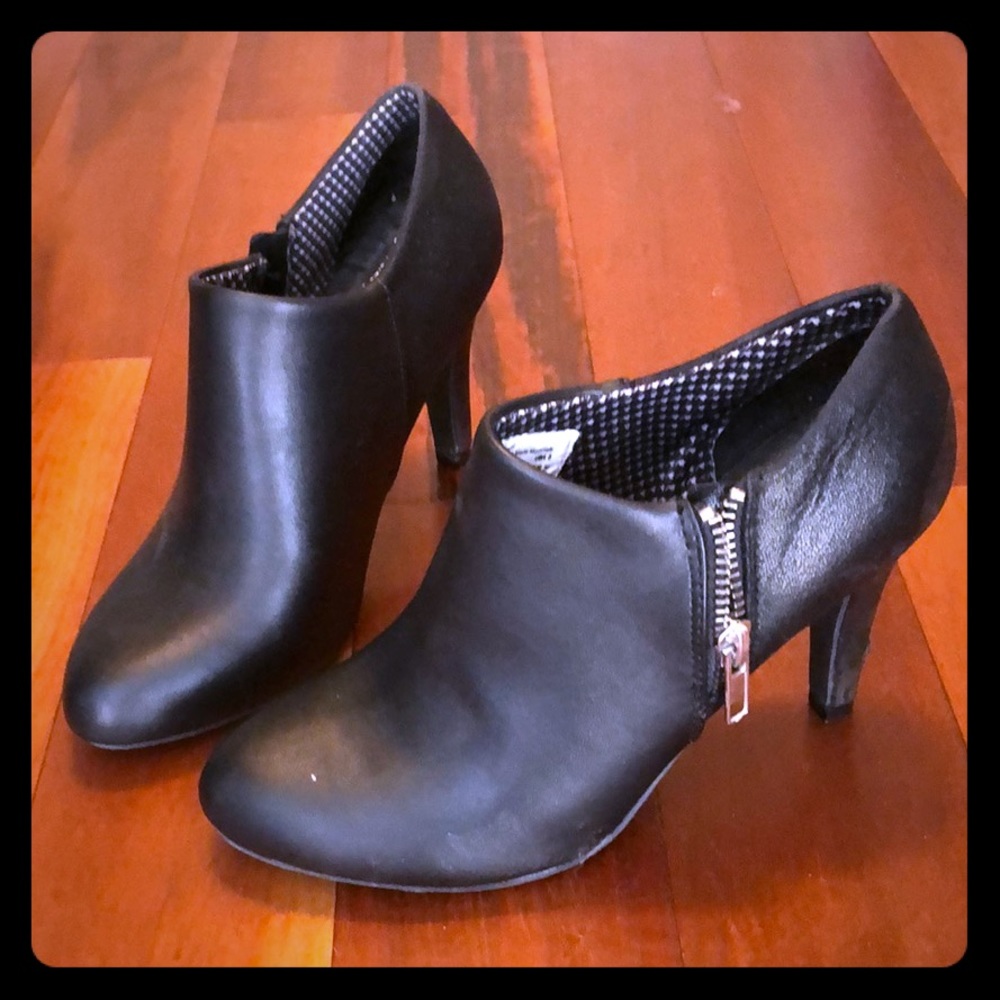 Women’s Booties, Size 5